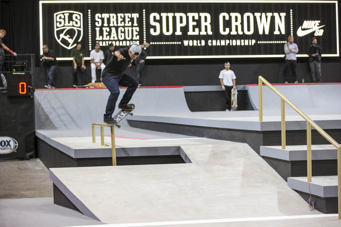 Kelvin Hoefler sorprende y vence la Super Crown