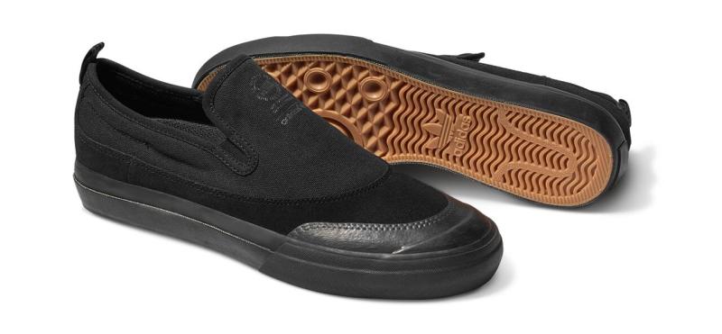 Las Matchcourt de adidas, también en 'Slip-On'