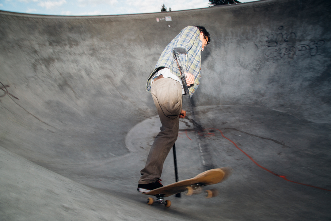 Vasu Sojitra explica cómo patina con una pierna