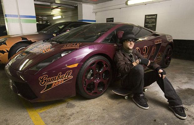 Bam Margera vuelve a pisar su tabla (Vídeo)