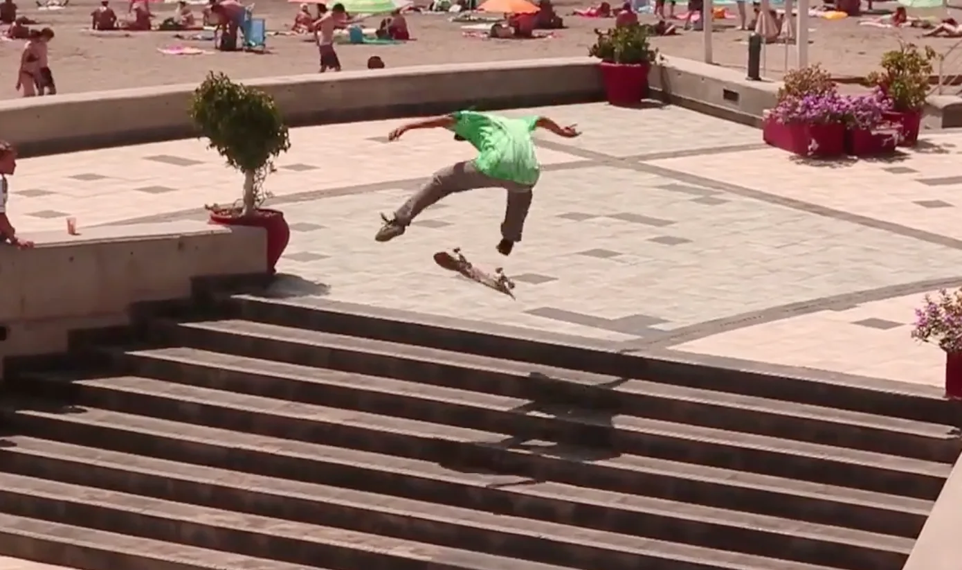 'Niki' Díaz ficha por Nomad Skateboards