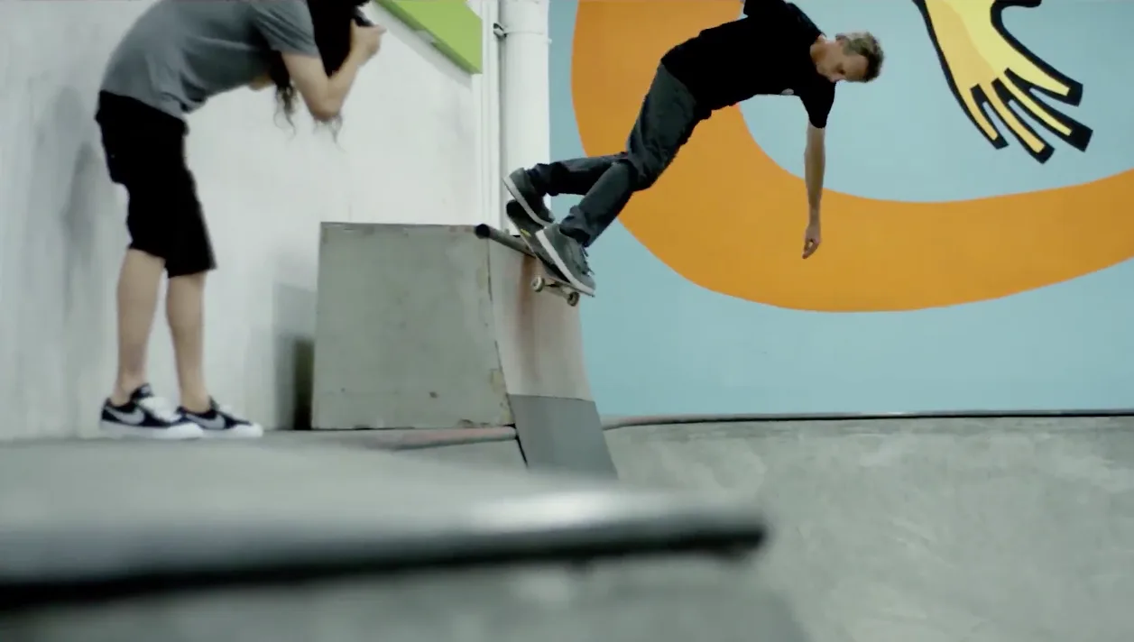Tony Hawk patina The Berrics por primera vez