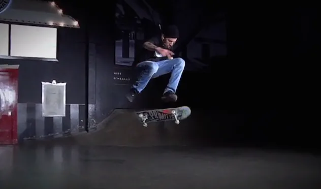Diego Najera muestra su SS Hardflip de libro