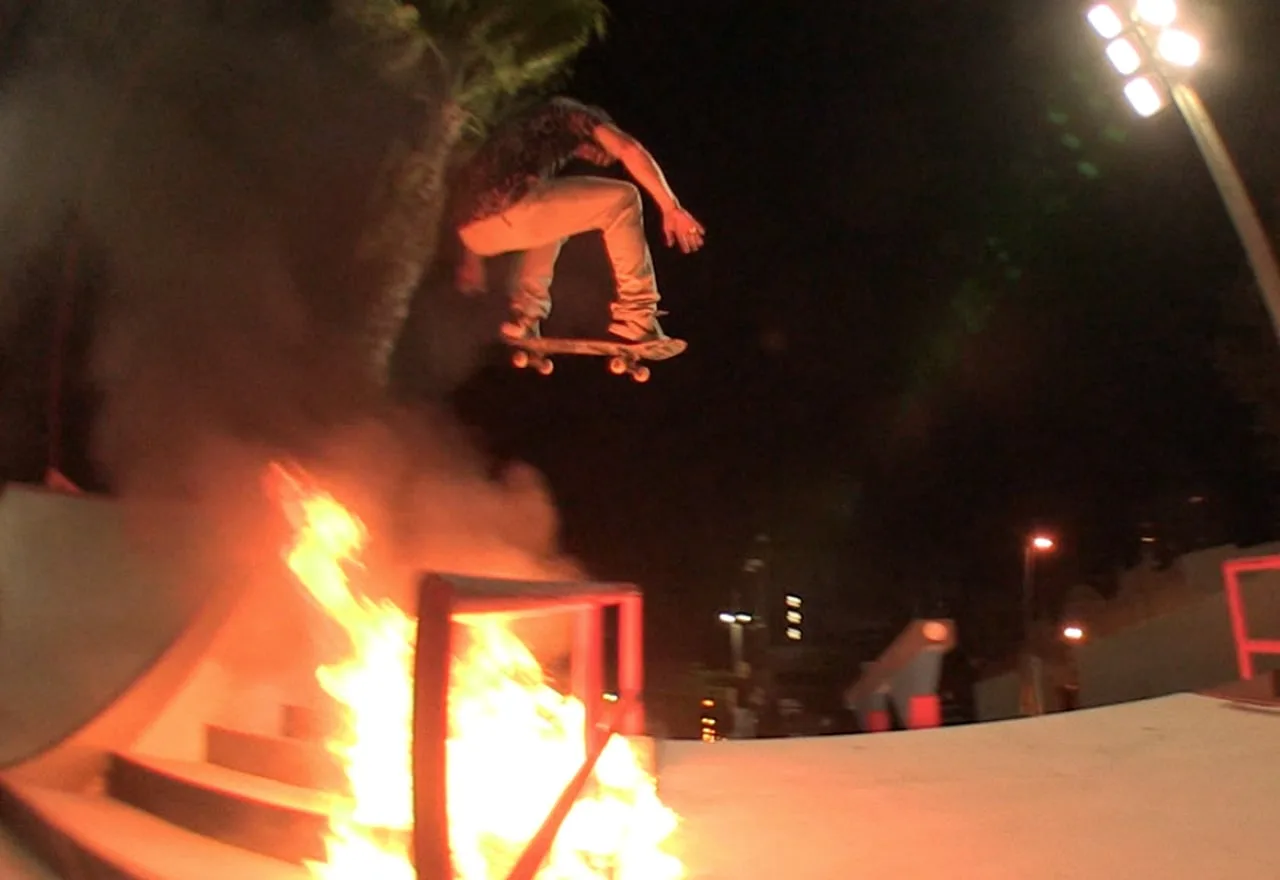 Fiesta sorpresa a JM Roura en el Skate Agora