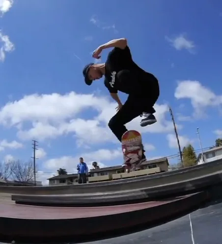 Sewa Kroetkov: Andale Bearings Crazy Trick