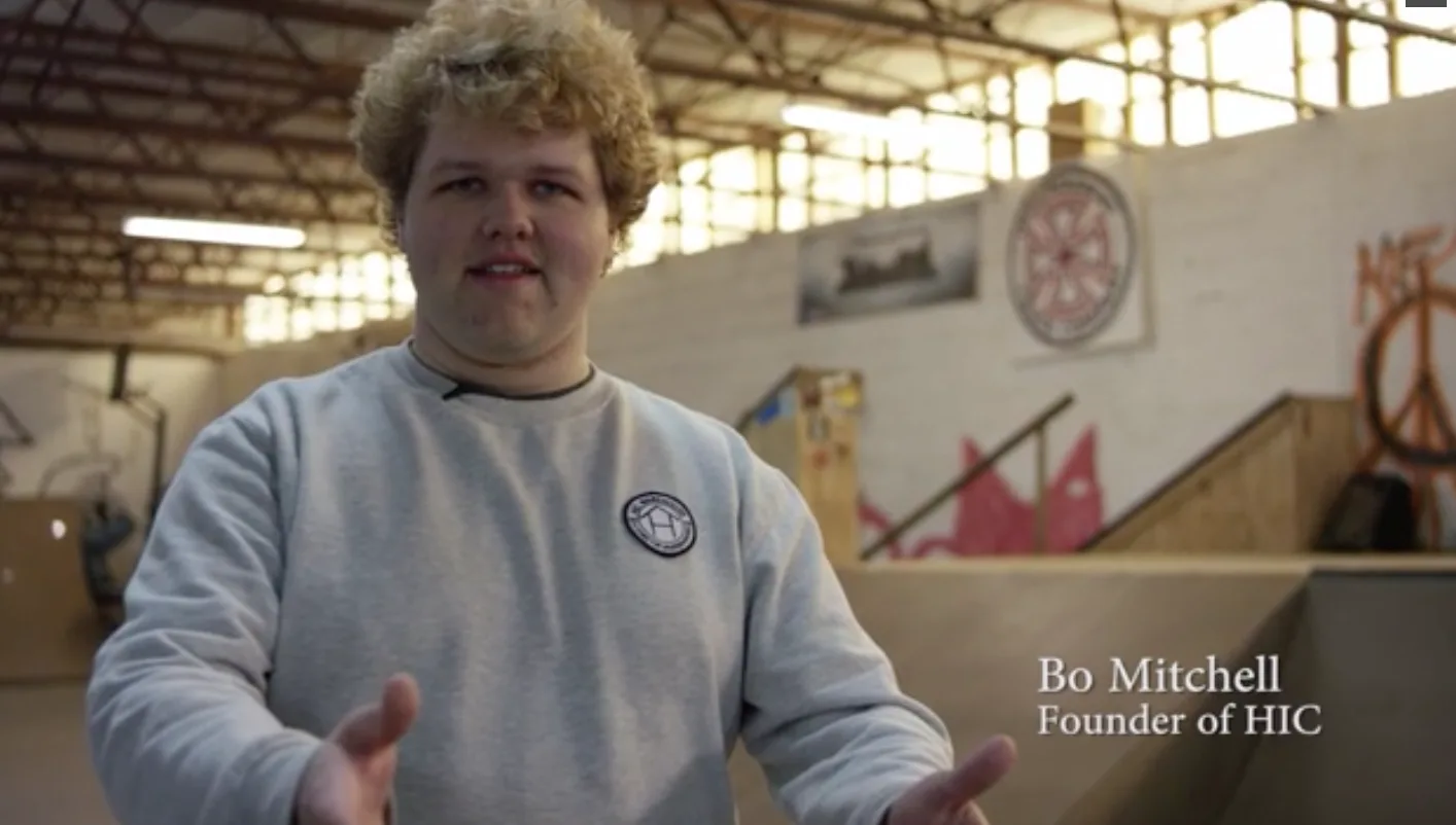 Bo Mitchell, dueño de un indoor a los 14 años