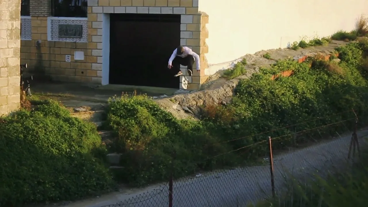 Miguel Sánchez patina para Nomad Skateboards (Introducing)