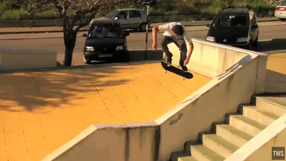 TRANSWORLD - VIDEO CHECK OUT: CHARLES DESCHAMPS
