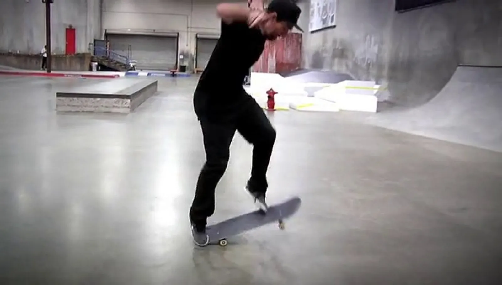 Mike Mo Capaldi: Flatground Tricks Slow Mo