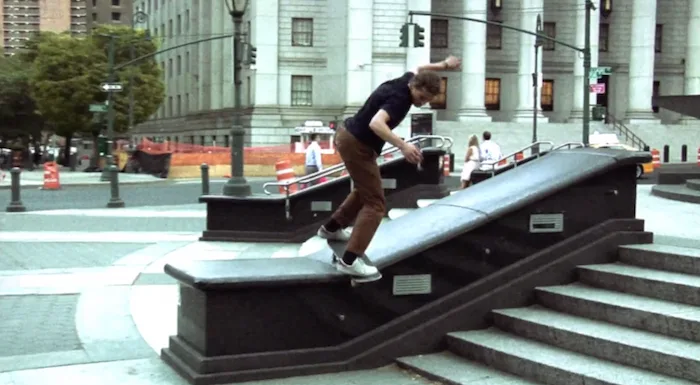 Yaje Popson y Darius King fichan por Brixton
