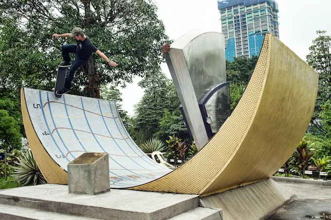 RED BULL SKATEBOARDING - AWAY FROM THE EQUATOR - EPISODE 2